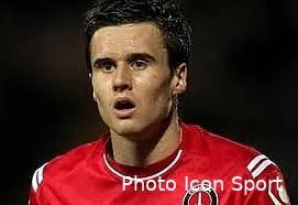 video jenkinson fete ses debuts avec arsenal d un somptueux csc carl jenkinson arsenal22312