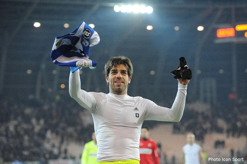 video juninho frappe fort encore et toujours 68547 16654