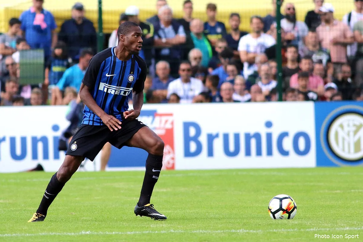 video kondogbia marque un csc de 40m contre chelsea iconsport icon plu 150717 05 98187897