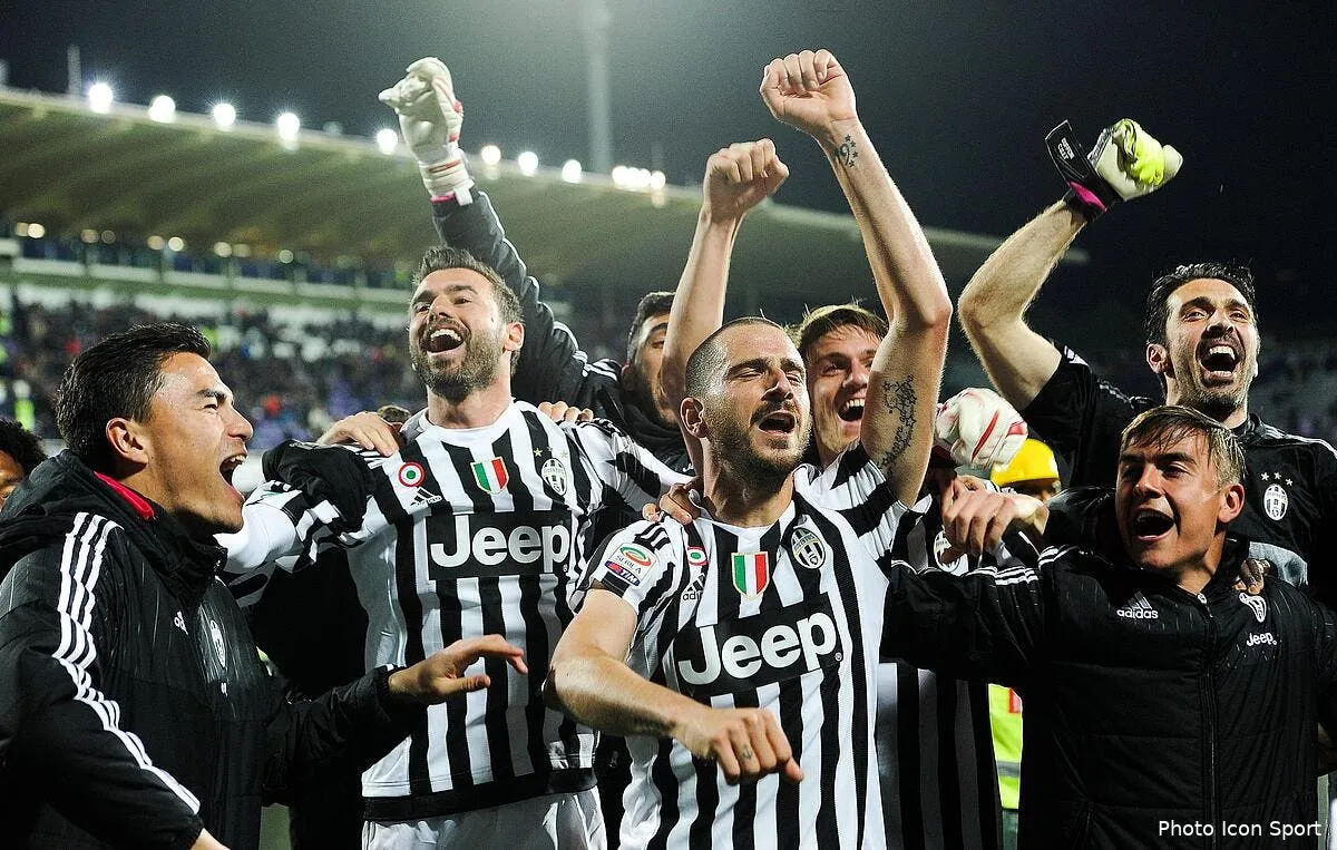 video la juventus de pogba fete le titre iconsport liv 230416 08 03140978