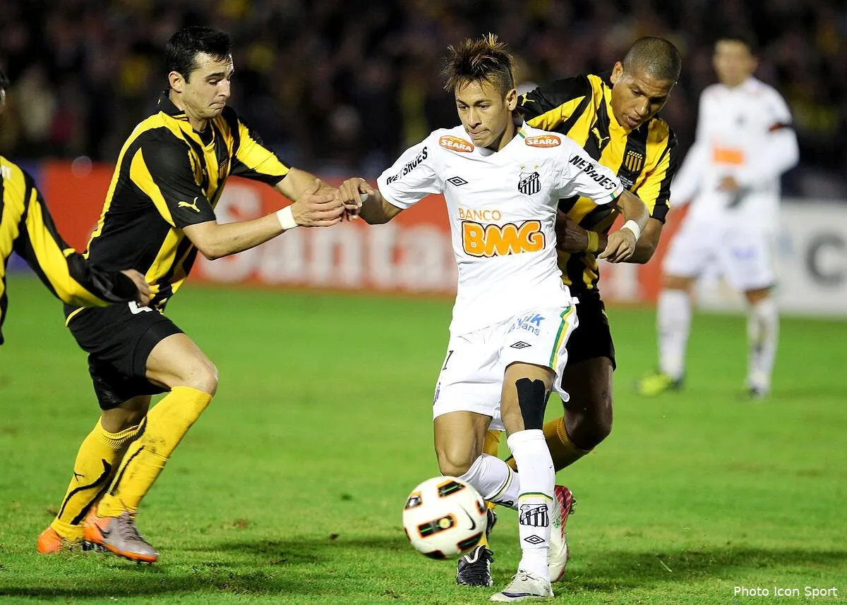 video la sympathique fin de match de santos penarol iconsport ppg 150611 33 0121096