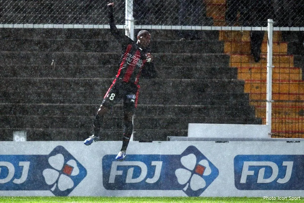 video le resume et les buts de lyon nice 3 1 iconsport blo 311012 02 0141999