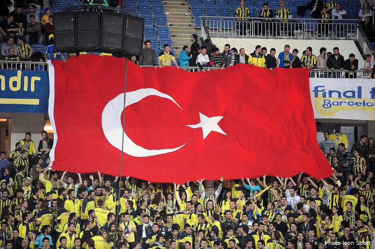 video les matchs de fenerbahce interdits aux hommes iconsport spa 240211 29 0625038