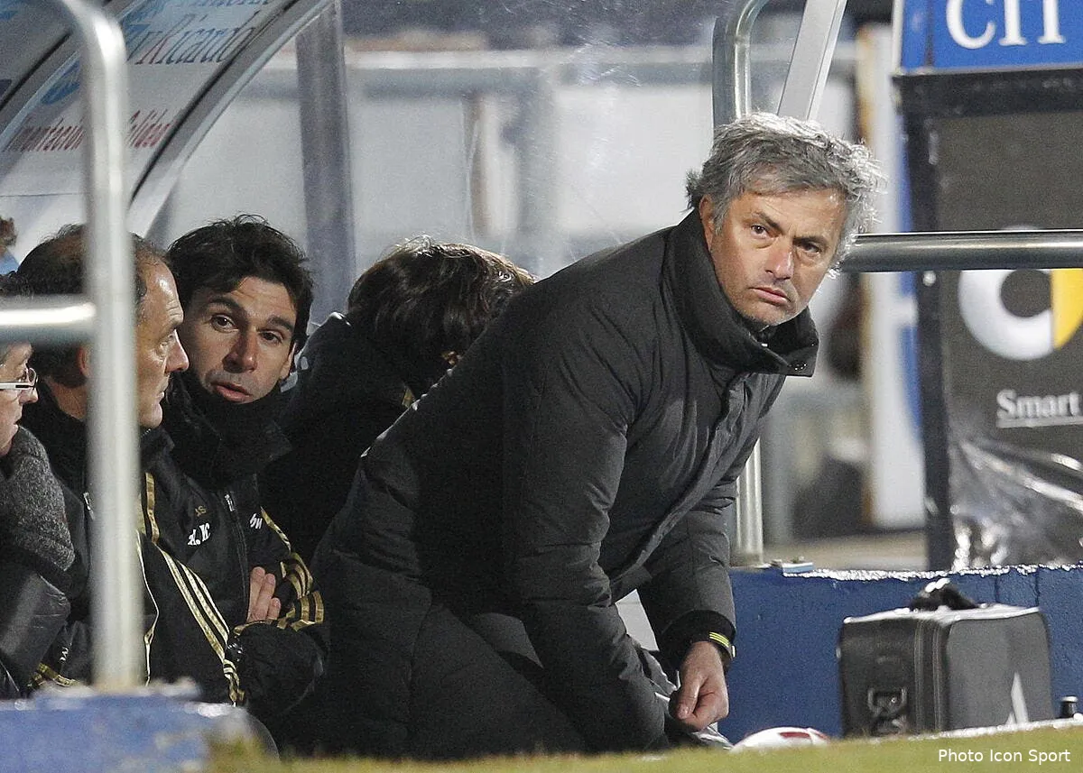video mourinho insulte les delegues de l uefa pour une histoire de ballon iconsport alf 040212 01 2631428