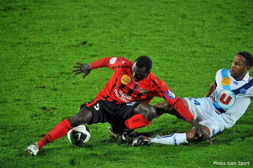 video personne n est a l abri d un mauvais tacle 68269 16426