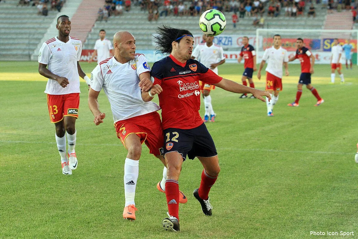 video quand le president d ajaccio disjoncte et attaque un joueur de lens iconsport bel 240812 44 1849135