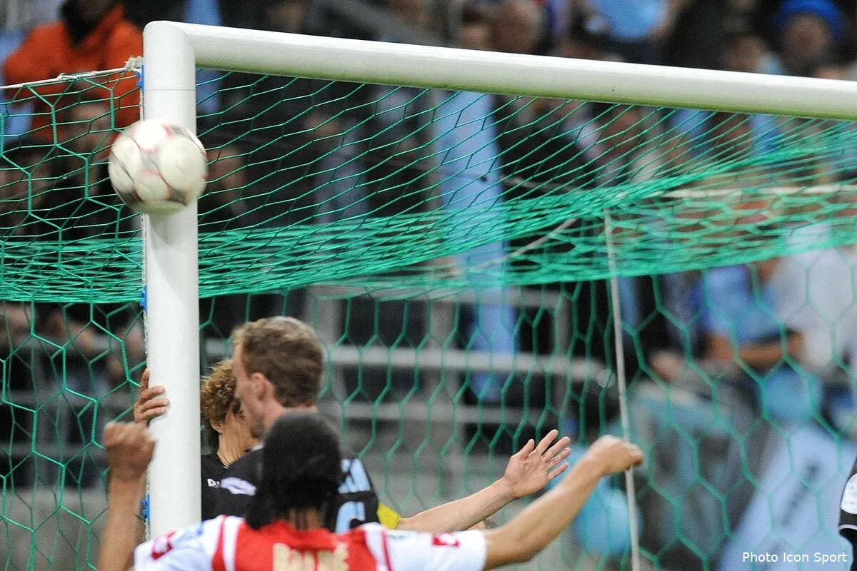 video quatre poteaux en trois secondes qui dit mieux iconsport oapp150509 17 0526097