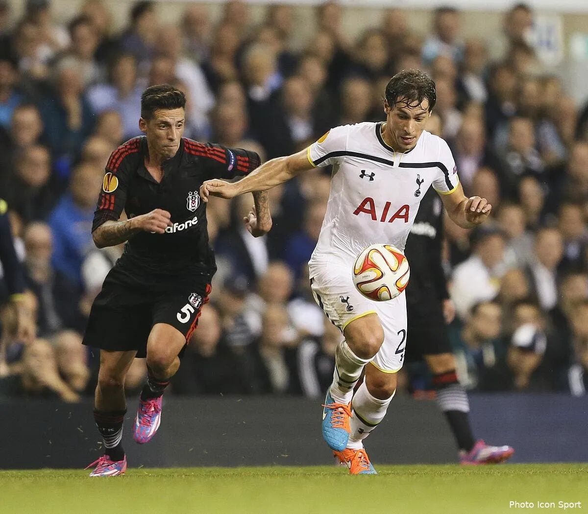 video stambouli marque son premier but pour tottenham iconsport spi 021014 01 1497891
