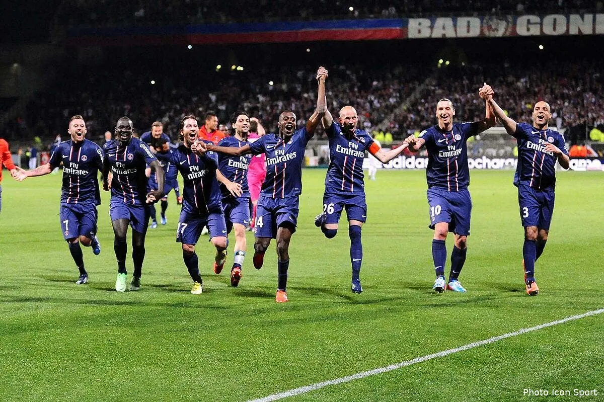video suivez la fete et la remise du trophee au psg en direct iconsport jpt 120513 05 21 156957