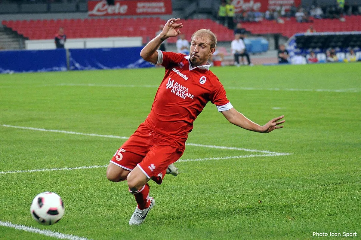 video un but contre son camp marque par un joueur corrompu et qui l avoue iconsport ipp 120910 57 6033183