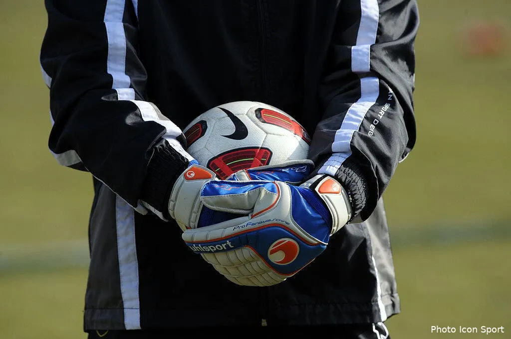 video un gardien loin d etre maladroit avec ses pieds 67259 15576