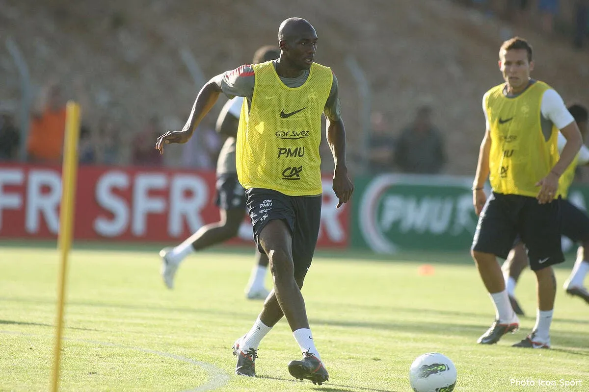 vieira et diarra des grands compas mais ca s arrete la iconsport guy 080811 111 4623070