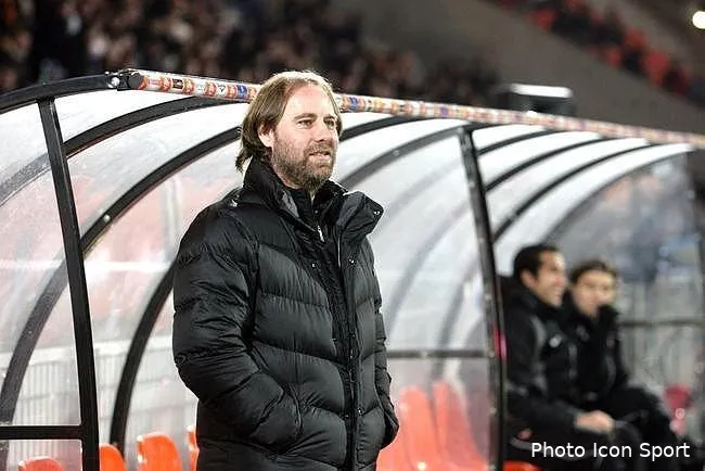 wallemme nouvel entraineur de l aj auxerre wallemme touche par la deception des supporters lensois 64310 1311032545