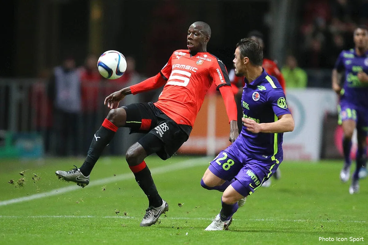 watford achete doucoure et le prete a grenade iconsport vmi 111215 05 10132367