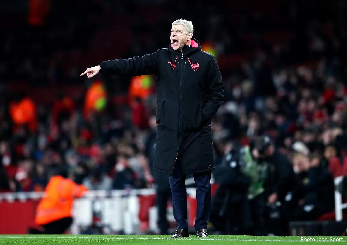 wenger pique une colere et menace de virer ses gunners wenger 13211403