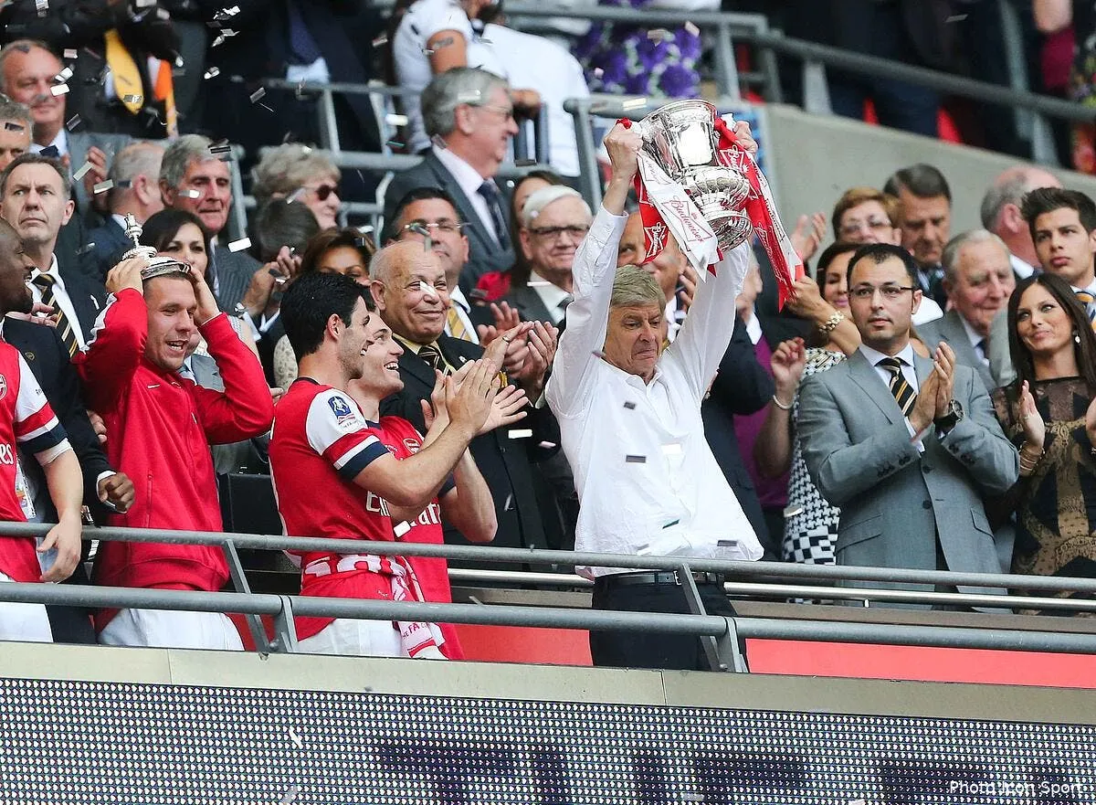 wenger prolonge jusqu en 2017 avec arsenal iconsport spi 170514 08 0384185