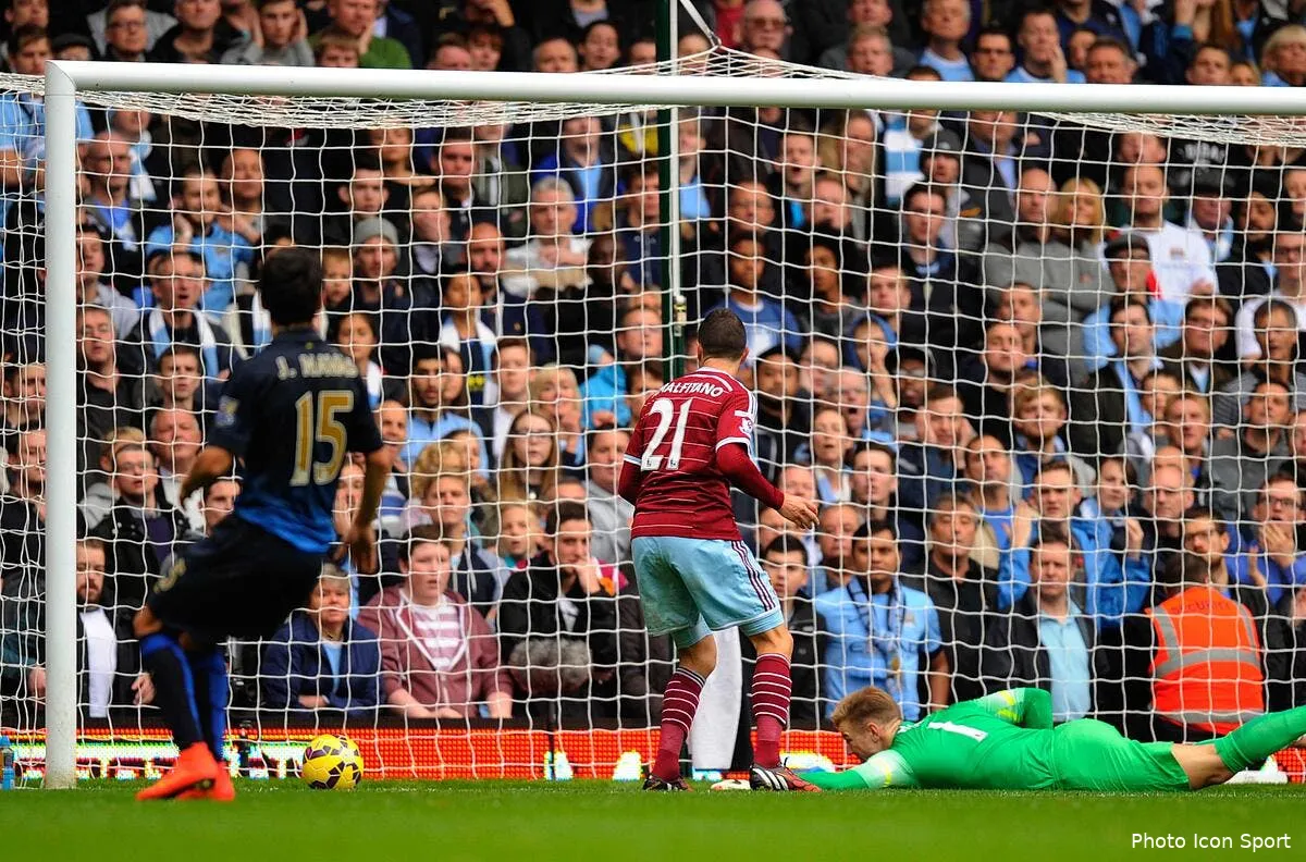 west ham man city 2 1 iconsport bpi 251014 01 0295239