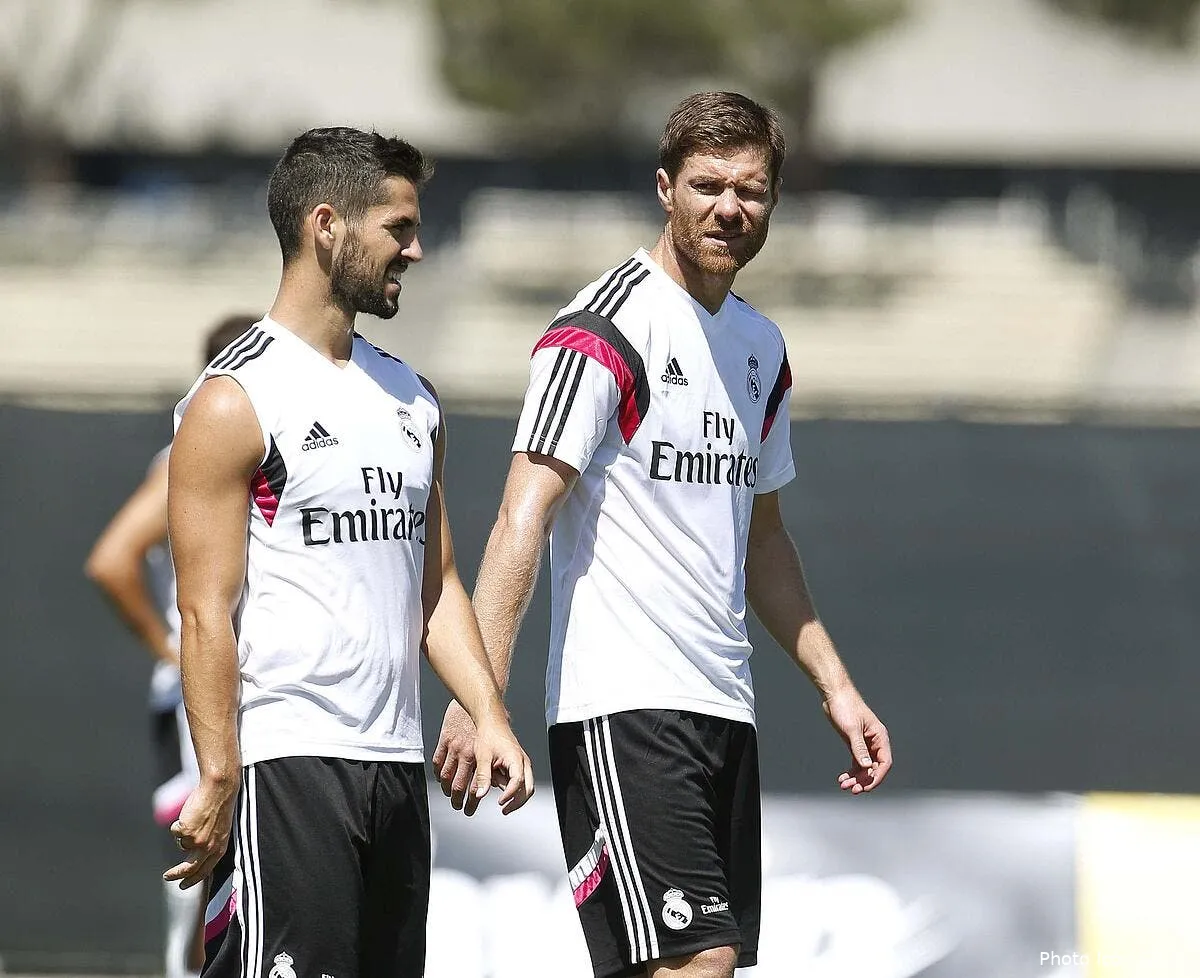 xabi alonso tout proche du bayern iconsport mar 220714 08 1390697