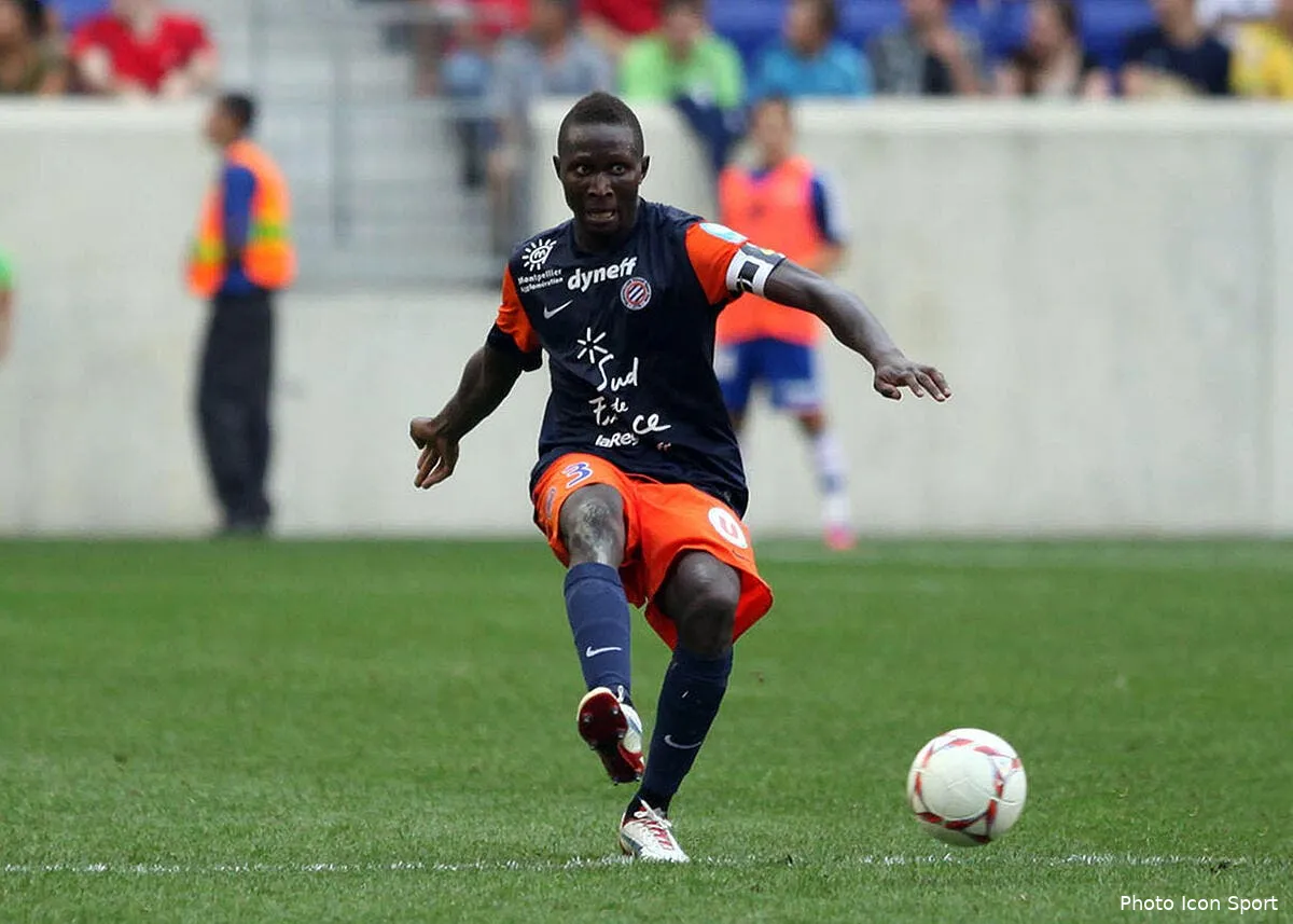 yanga mbiwa est un un ane ironise louis nicollin iconsport jan 280712 29 9048203