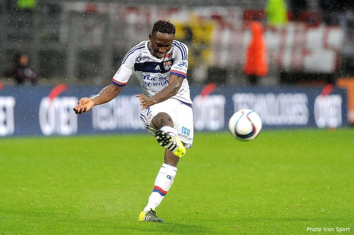 yanga mbiwa et l ol aulas soutient son bug a 10me iconsport jpt 120915 04 39 4126053