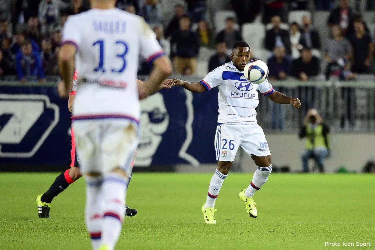 yanga mbiwa qui blesse kalulu l ol s explique iconsport blu 260915 54 13123105