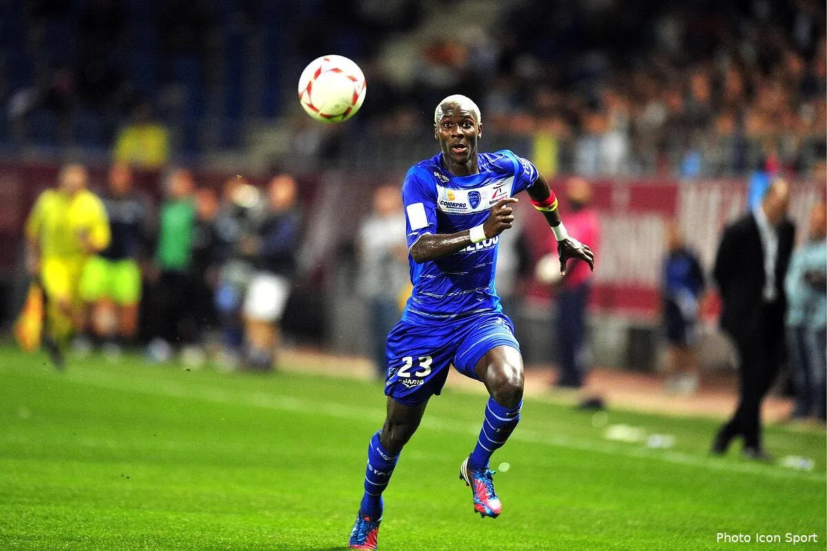 yattara ne voulait pas rester a l ol iconsport noe 211012 33 5286959