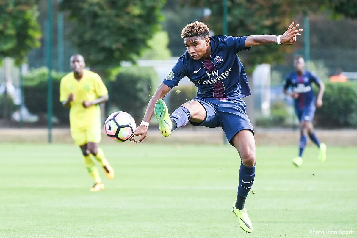 youth league le psg domine bale et vire en tete iconsport dib 100916 10 12158416