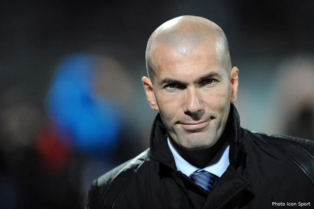 zidane entraineur de l equipe de france mais oui c est possible iconsport jpt 021111 001 0440948