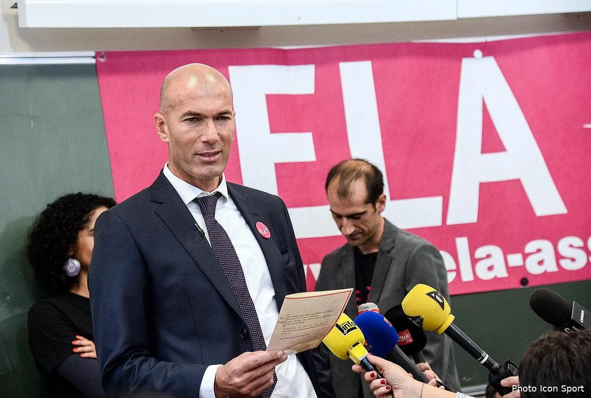 zidane est de moins en moins dans le coeur des francais iconsport vis 121015 10 05129519