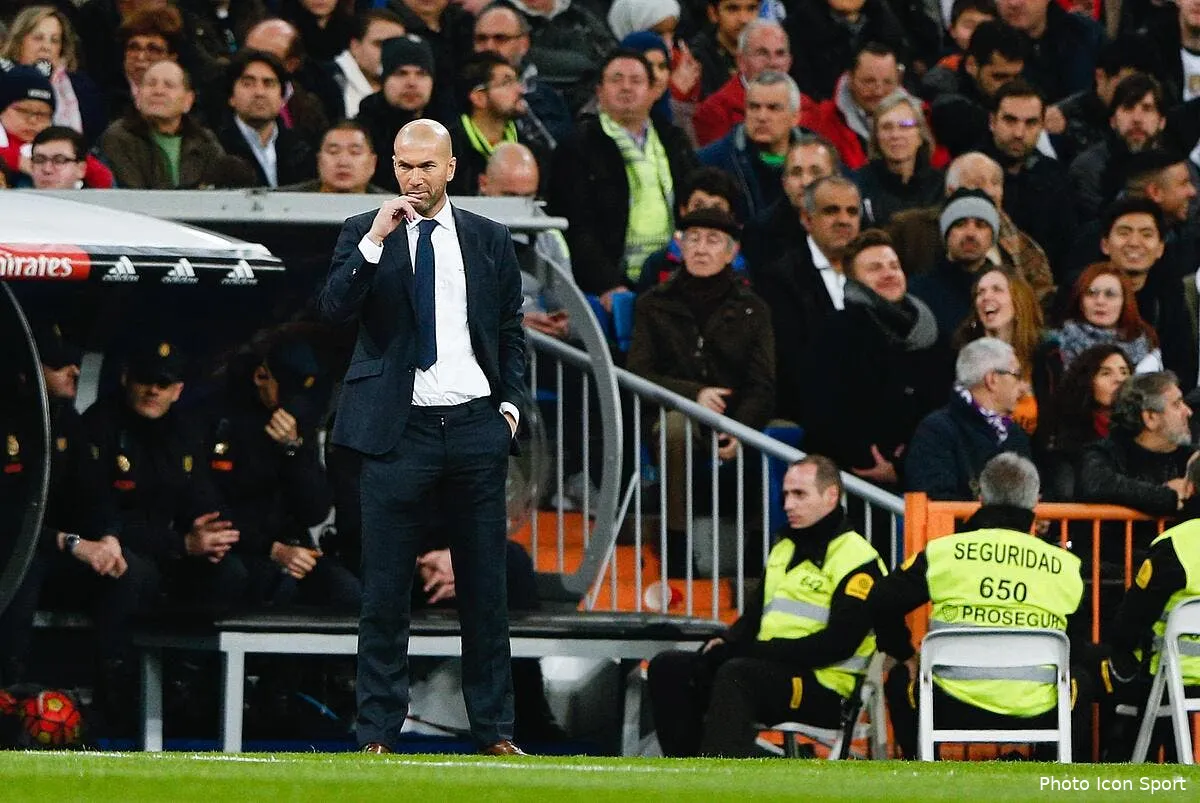 zidane multiplie son salaire par huit au real madrid iconsport sho 310116 05 30132651