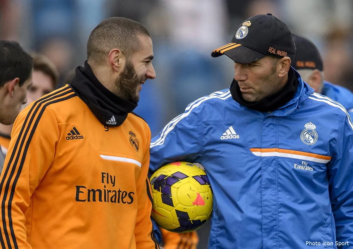 zinedine zidane accourt derriere benzema iconsport mar 311213 05 02125103