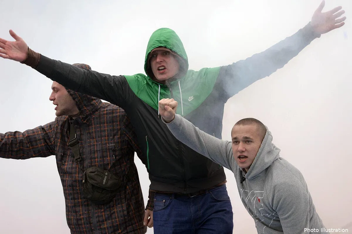 ol prison avec sursis pour des ultras de lyon apres ol ajax iconsport ria 110514 01 14182853