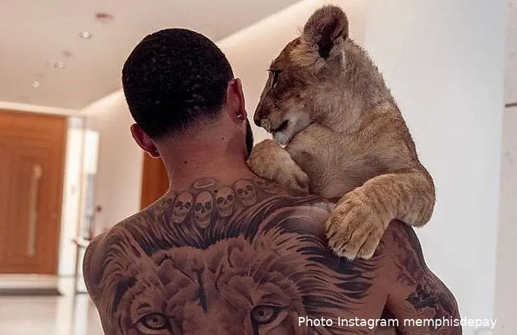 ol memphis indigne barth ruzza avec cette photo choc depay281993