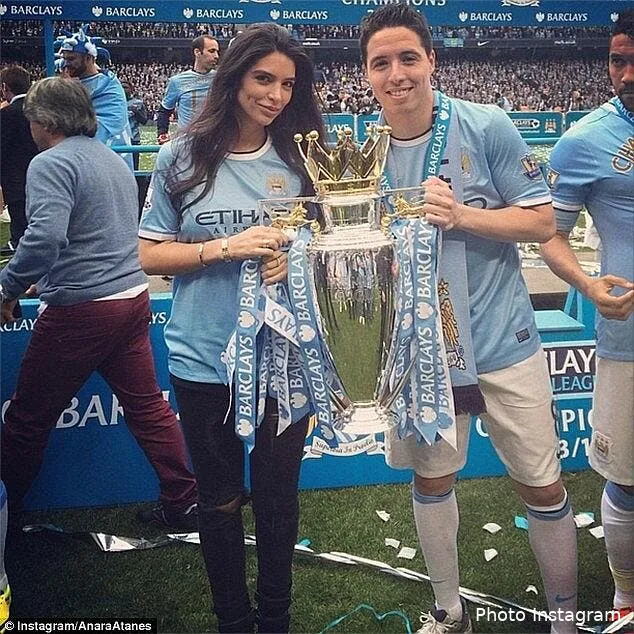 nasri calme sa copine qui avait du wag a l ame article 2627458 1dd0983300000578 214 634x63483025
