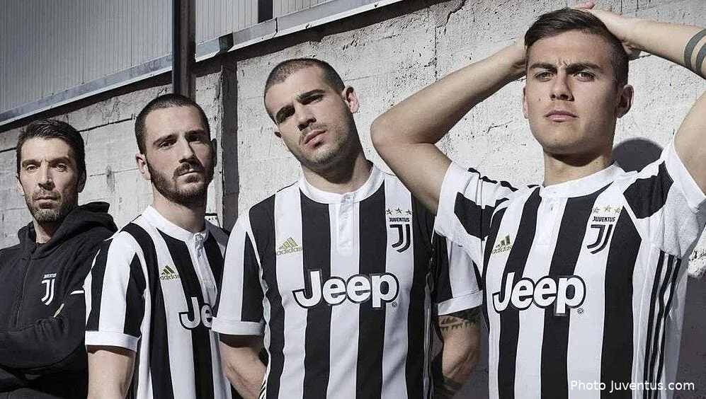 officiel la juventus devoile son nouveau maillot domicile dbtevrnxcaafand182479