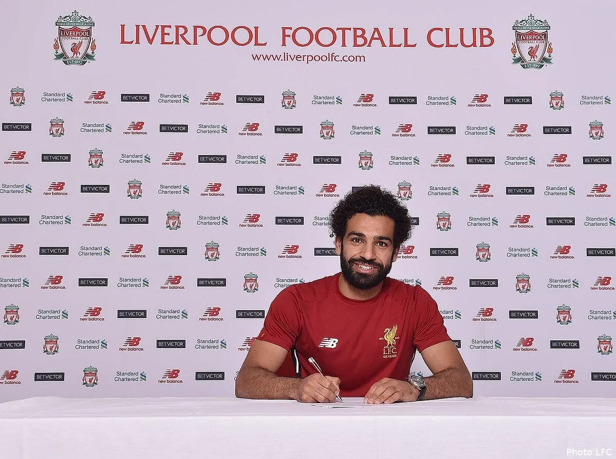 officiel mohamed salah signe a liverpool dc81lfawaaafxbs184065