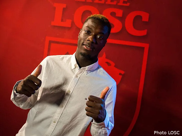 officiel nicolas pepe signe au losc pepe183909