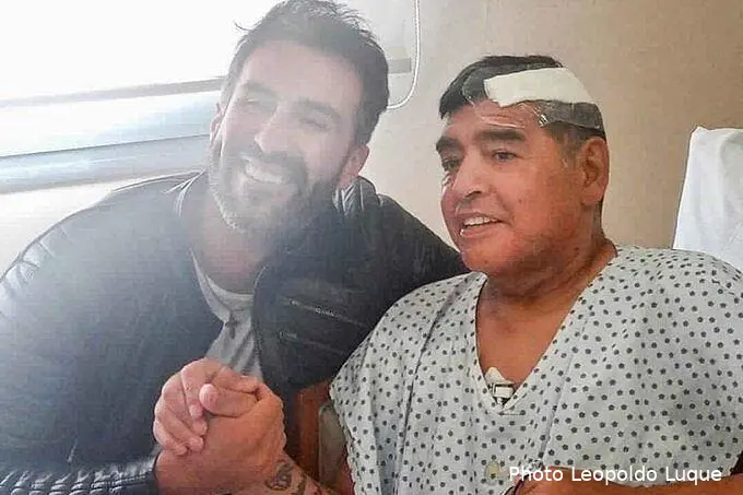 foot nouvelle polemique sur la derniere photo de diego maradona enr5dz7xuaigvv7 300225