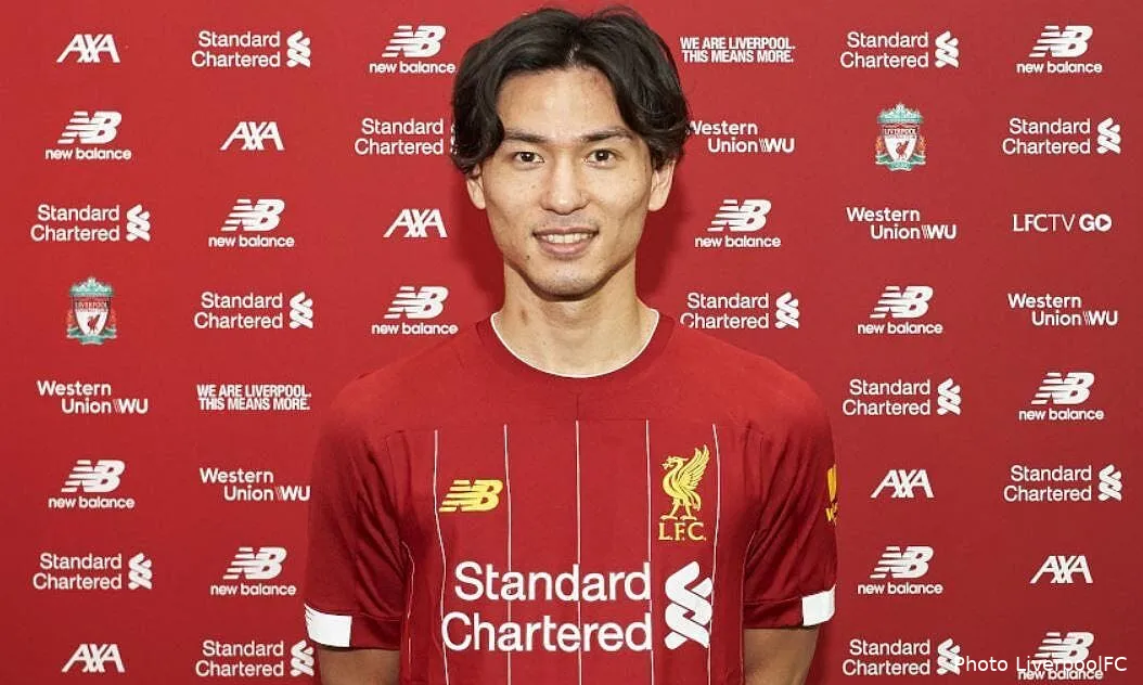 officiel minamiro signe a liverpool pour 8 5 me minamino273145