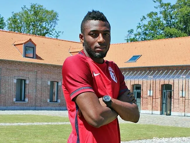 un double bug pourrait faire divorcer lille et kanon lille recrute un kanon en defense 150701kanon1 115003115287