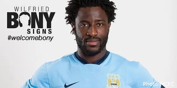 manchester city confirme la signature de bony b7t 32 cyaeyfz3101611