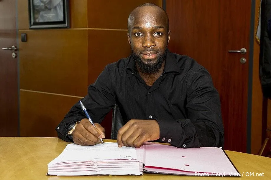 officiel lassana diarra a signe a l om mv 1 diarra116665