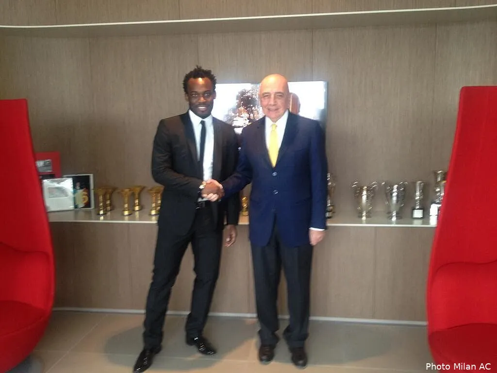 le milan ac officialise la signature de michael essien be ed4caaifxpr75075