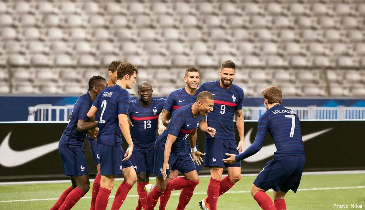 edf le nouveau maillot devoile avec des rayures maillots edf293055