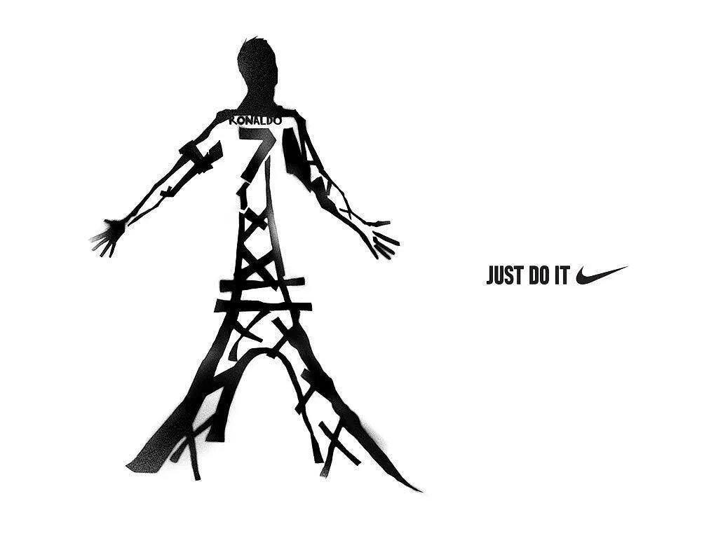 nike offre la tour eiffel a cristiano ronaldo cnpcftxwyaasv7r148862