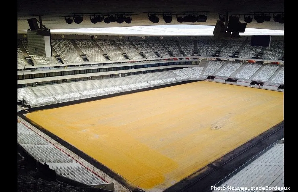 photo le nouveau stade de bordeaux vu de l interieur bordeaux98787