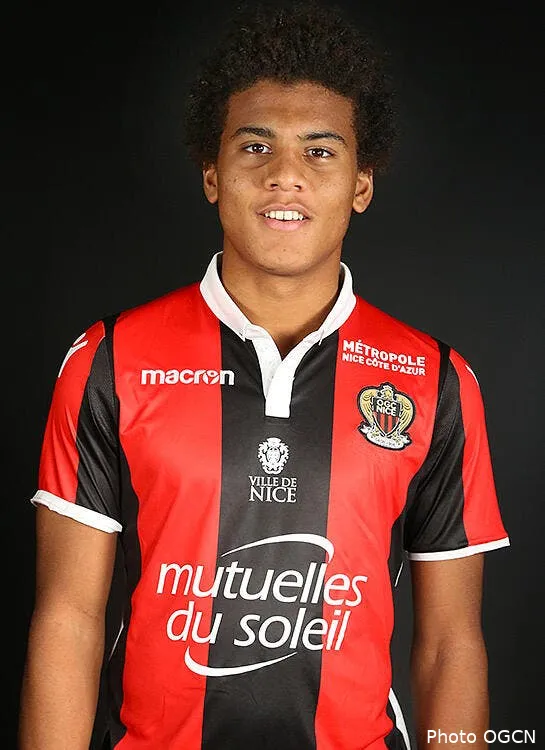 ogcn diaby fadiga 16 ans dans le groupe face a arnhem diaby fadiga202233