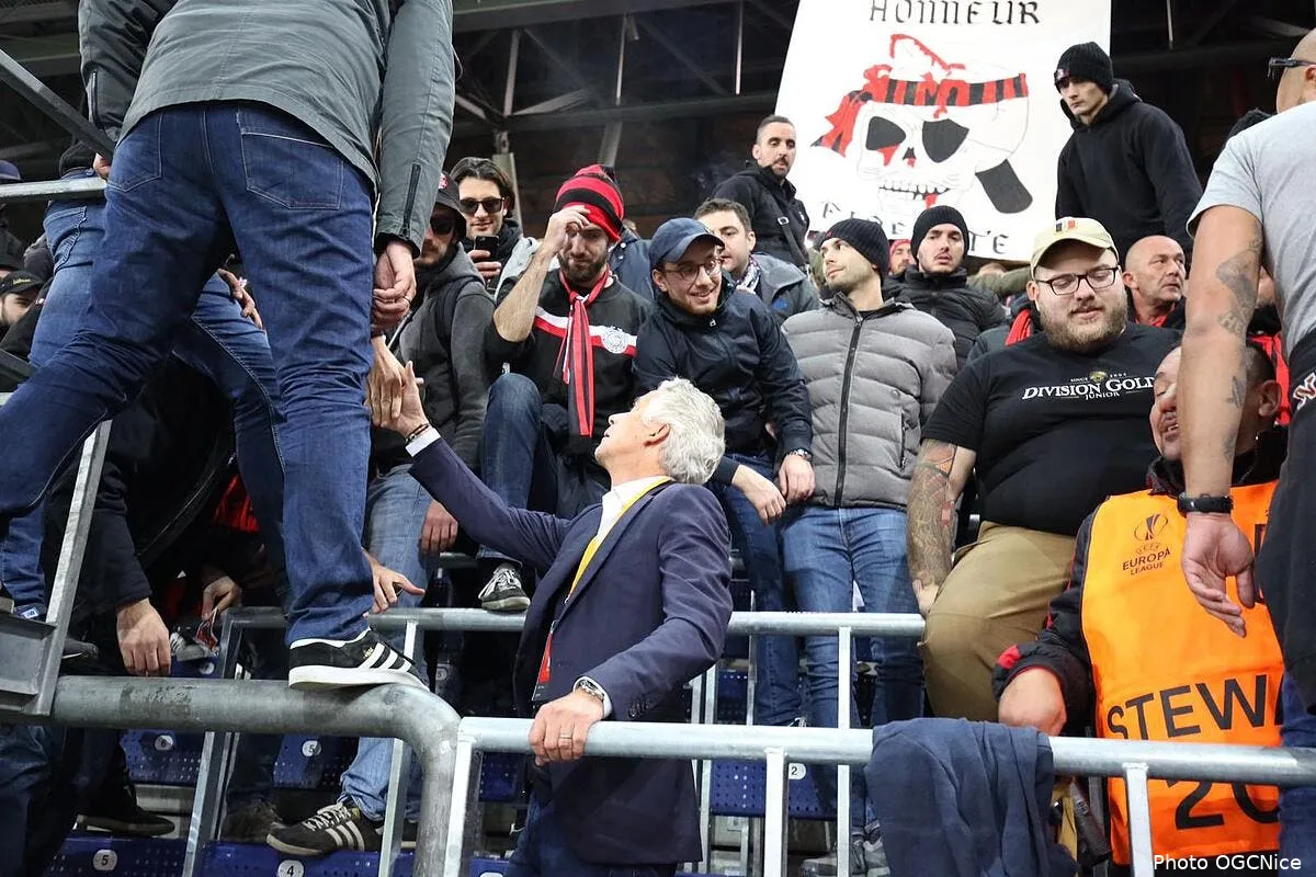 photo le president rivere dans le kop avec les nicois rivere158548