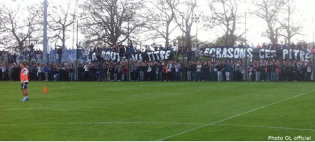 pres de 1 000 supporters de l ol a tola vologe derby ol asse109267