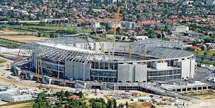 l ol ricane du matmut atlantique de bordeaux le stade des lumie res a lyon120199